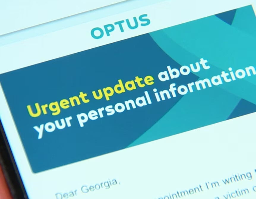 optus text message notifiying customer of breach of information, From 2022 data breach